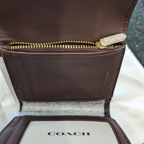 Coach Signature Smooth Leather & Coated Canvas Wallet New with Gift Box ❤️ - Picture 7 of 9